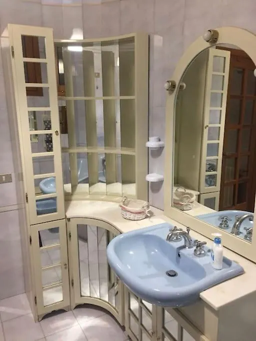 Benvenuti A Casa Sicilian Apartment Palermo Termini Imerese Italy